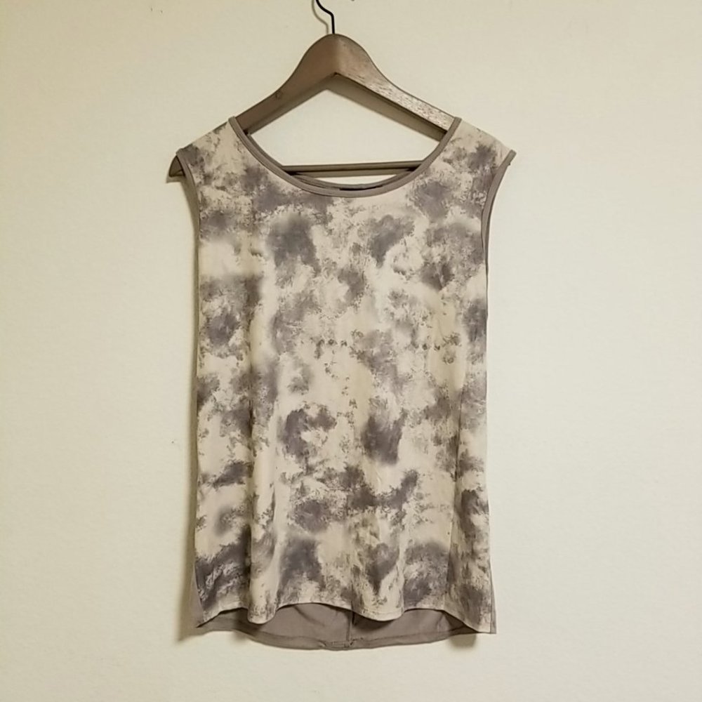 🌻Brand new Super soft Yuni Top Size M